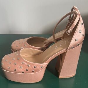 Silent D Women's Blush Studded Heels